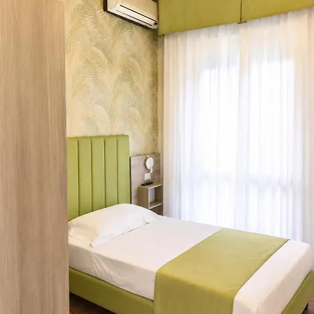 Liu Hotel 3*