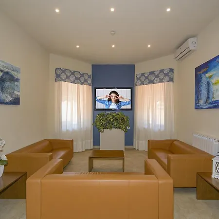 Liu 3* Lido di Camaiore
